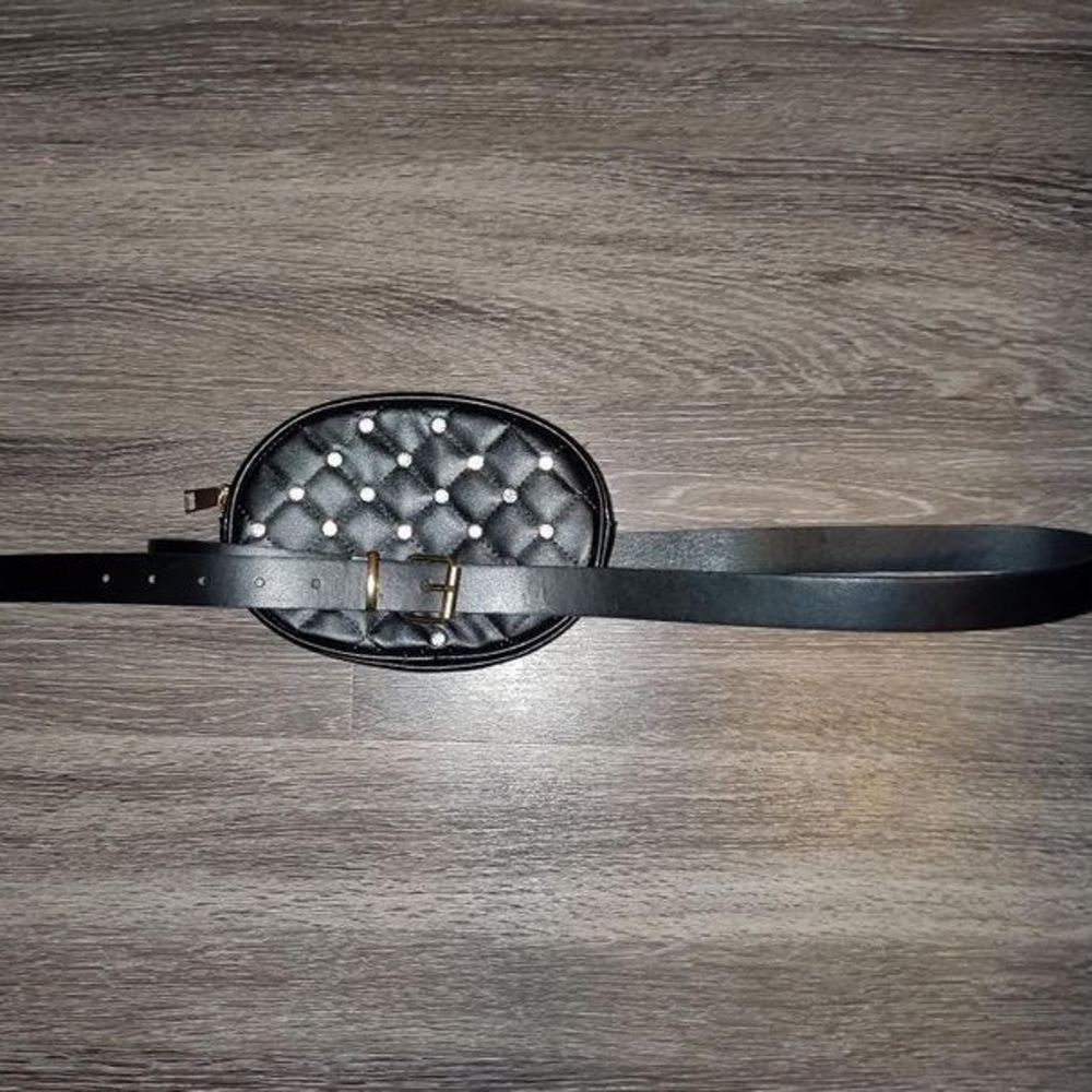 Black leather belt purse